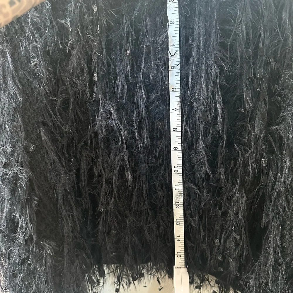 Black crop fuzzy sweater - Picture 4 of 4